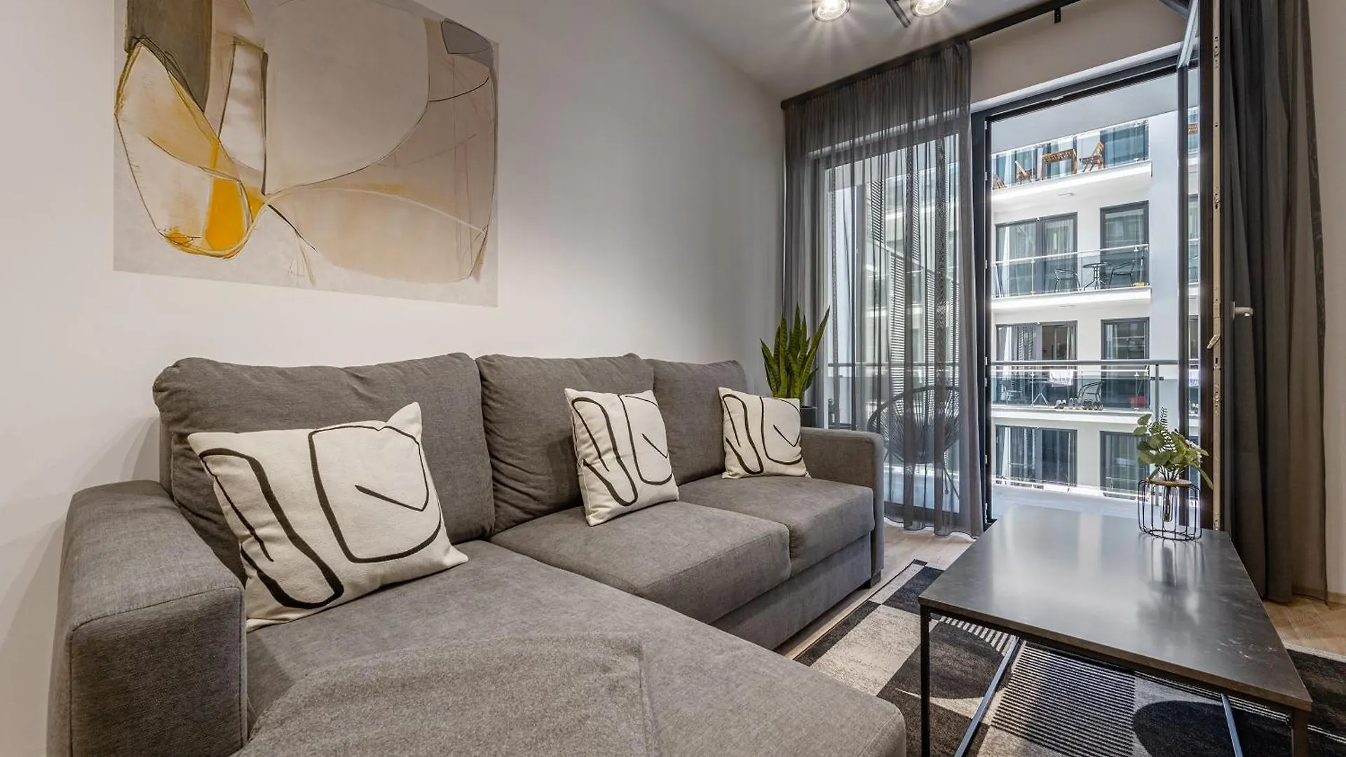 Condo With Balcony @ Downtown Budapest 0*,  Ungheria